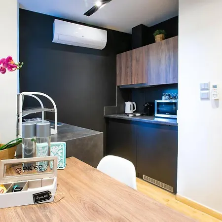 Apartment Toni's 2bd In Charming Historical Centre